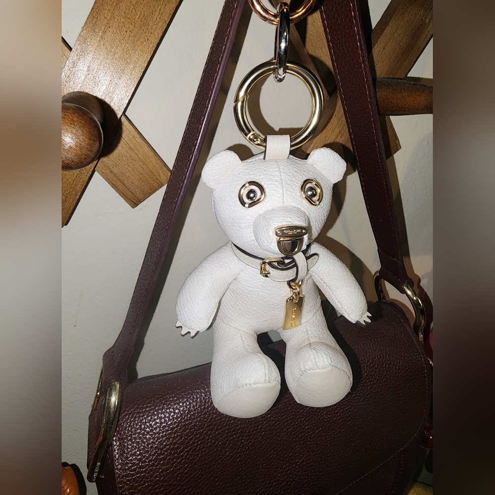 Coach Signature C White Cream Leather Mixed Metals Bear Purse Charm Keychain NEW - Picture 9 of 17